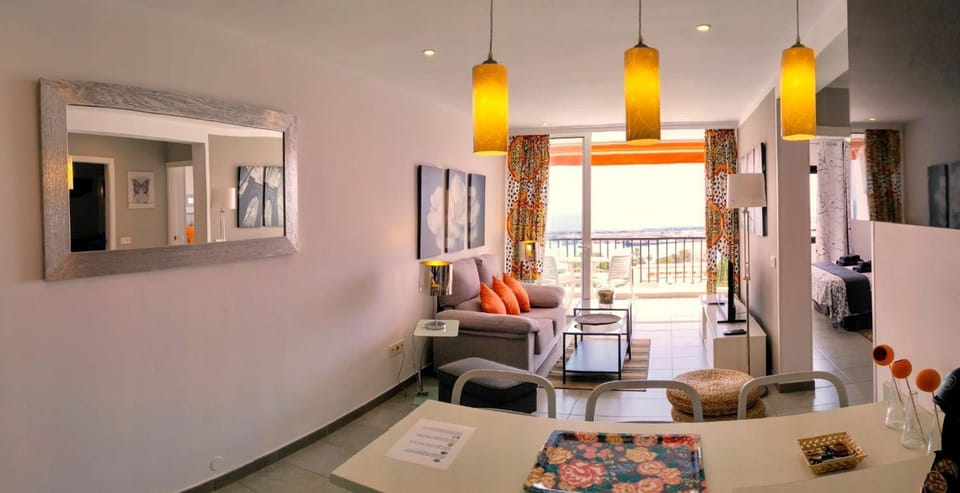 Balcony/Terrace, Living room, Dining area, Sea view