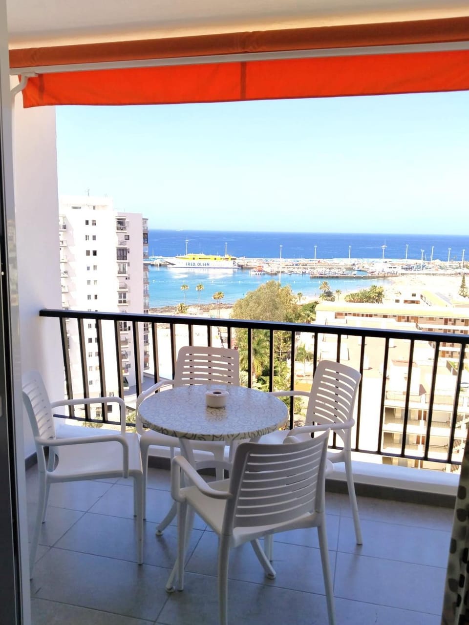 Appartement Orange trees vue mer panoramique 150m des plages Apartment in Los Cristianos