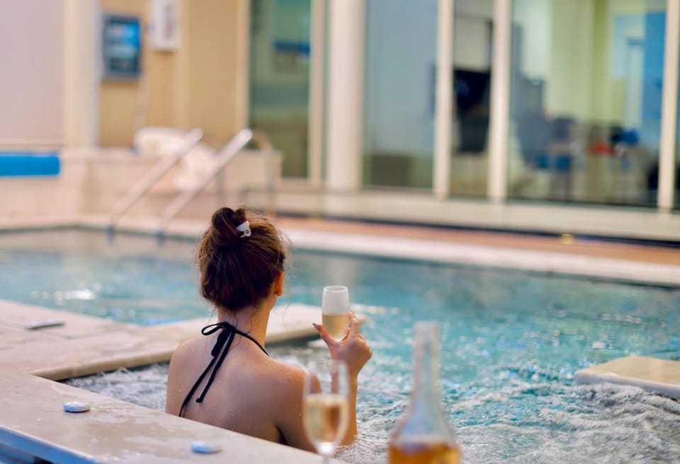 Hot Tub, Guests, Pool view, Swimming pool