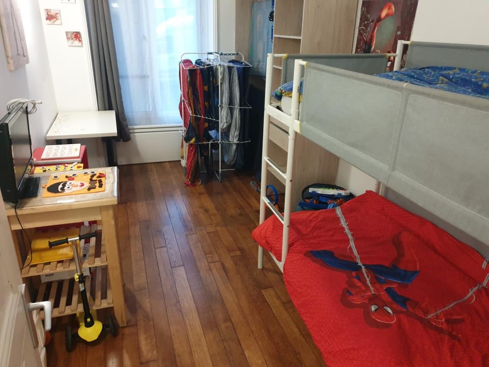 Photo of the whole room, Bedroom, bunk bed