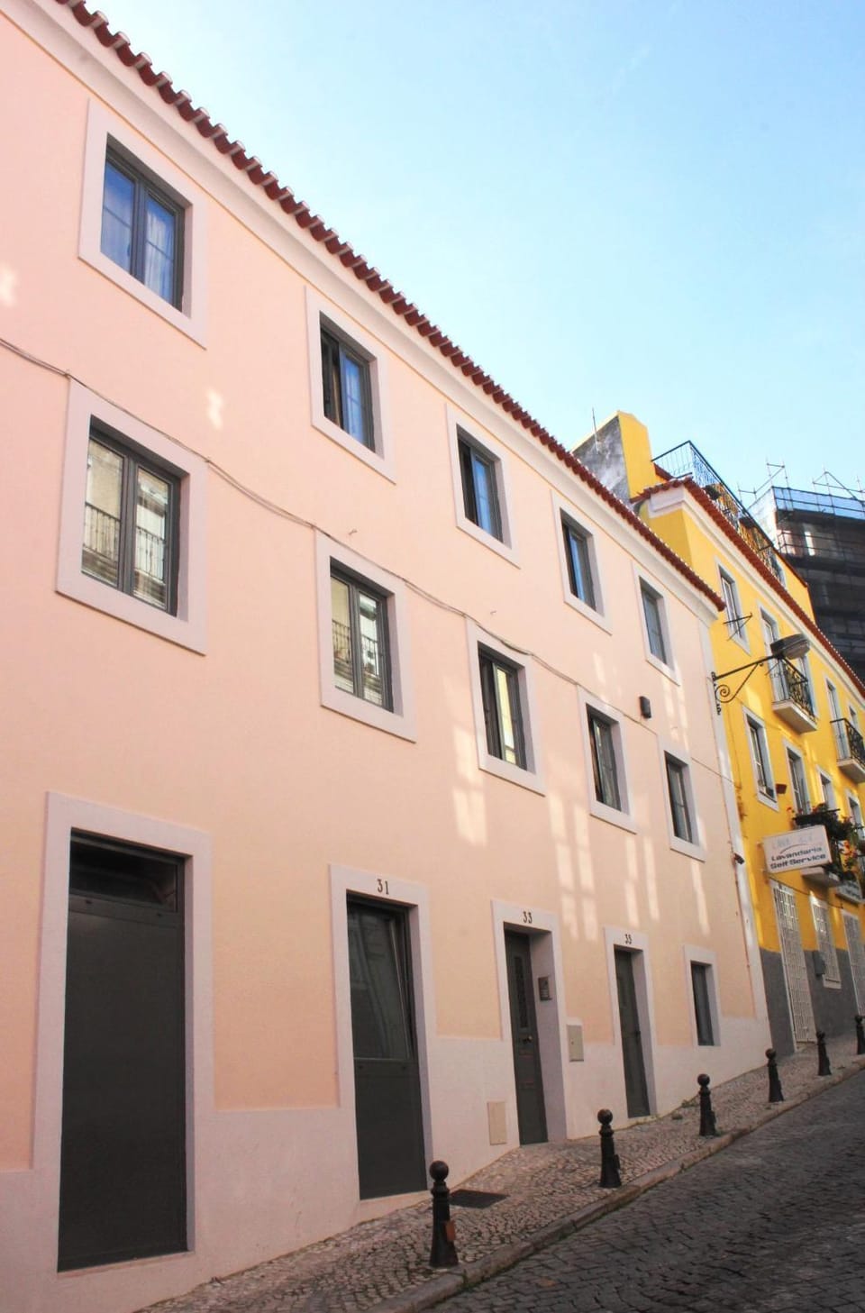 Facade/entrance, Neighbourhood