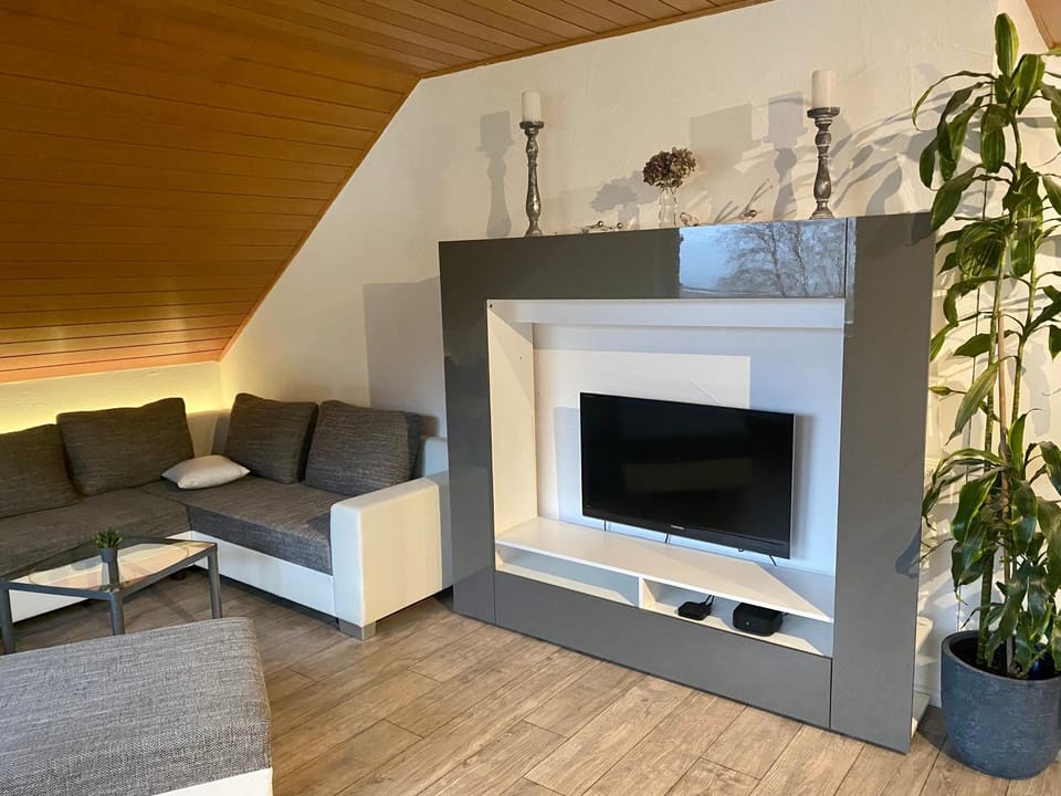 TV and multimedia, Living room, Seating area