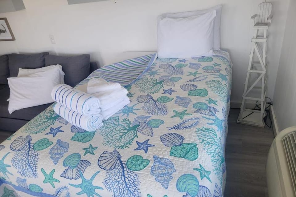 Stay Sandy Apartment in North Truro