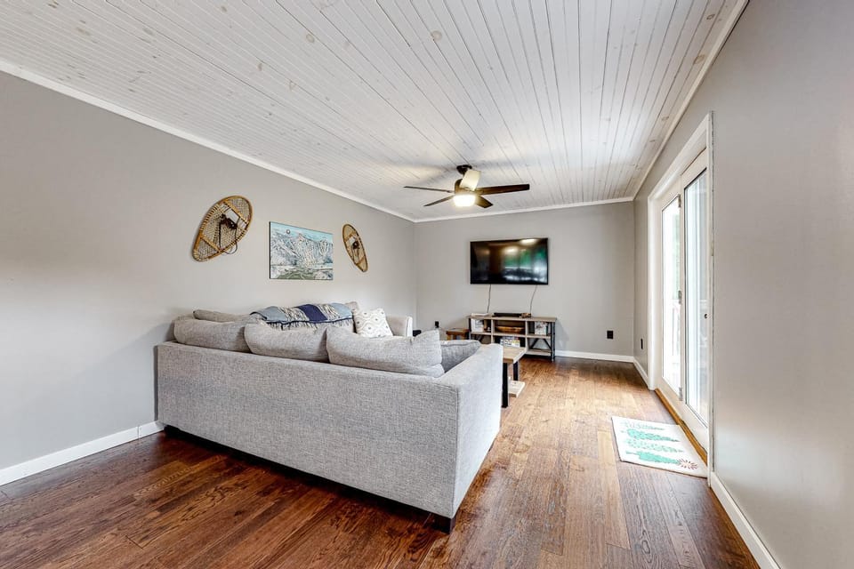 Apres Chalet House in Twin Mountain