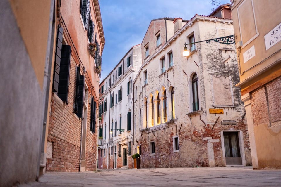 Property building, Neighbourhood, City view, Landmark view, Street view, Location