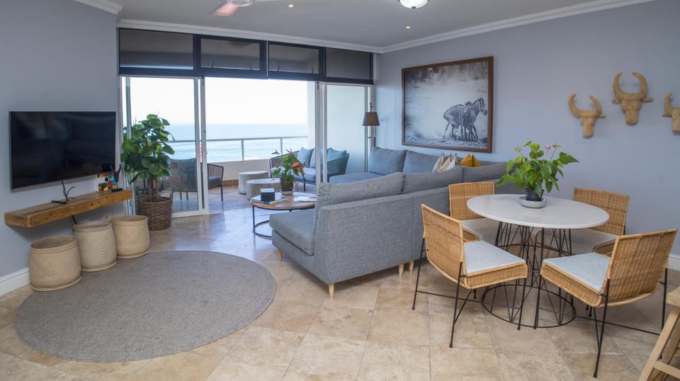 TV and multimedia, Balcony/Terrace, Living room, Dining area