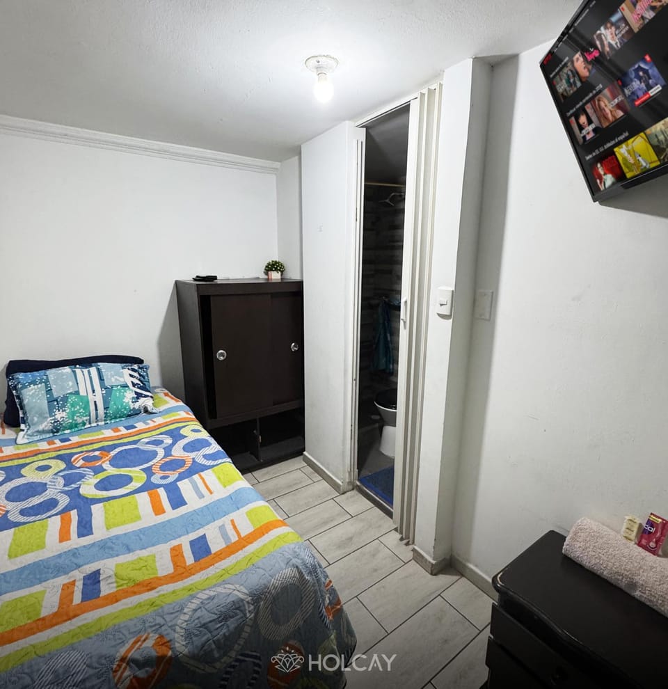 Bed, TV and multimedia, Bedroom, wardrobe