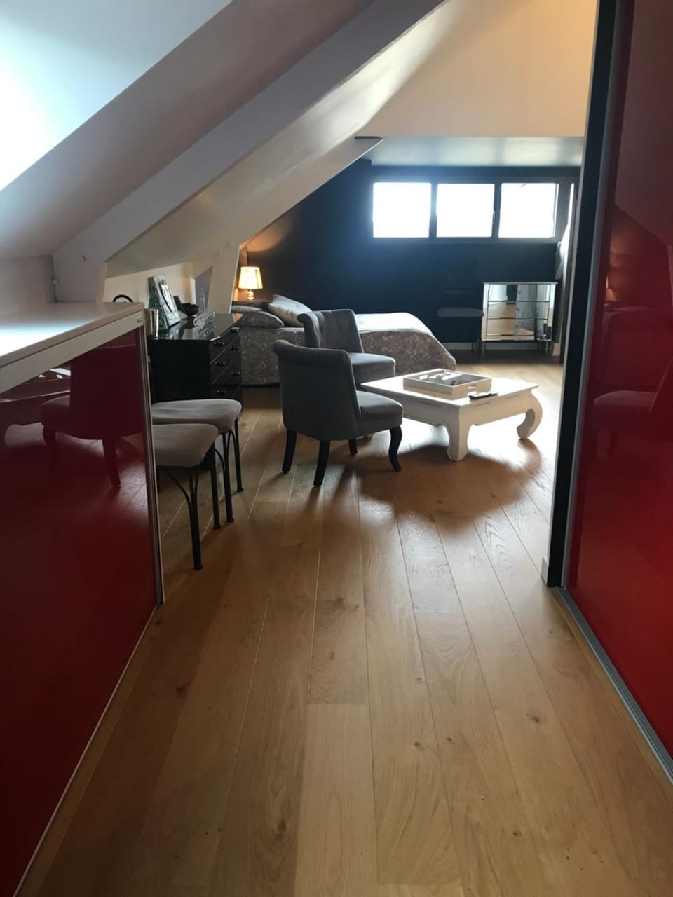 Photo of the whole room