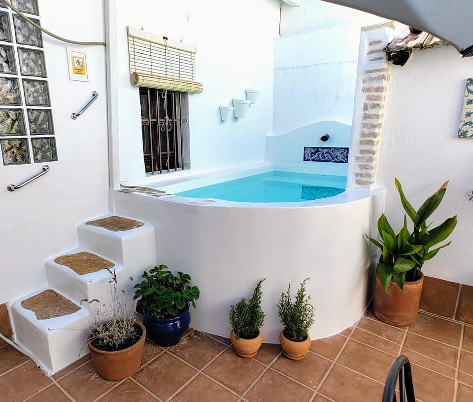 Patio, Swimming pool