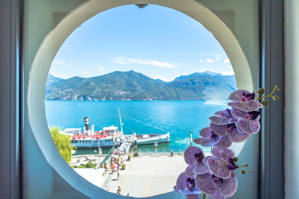 Nearby landmark, Day, Natural landscape, View (from property/room), Lake view, Mountain view