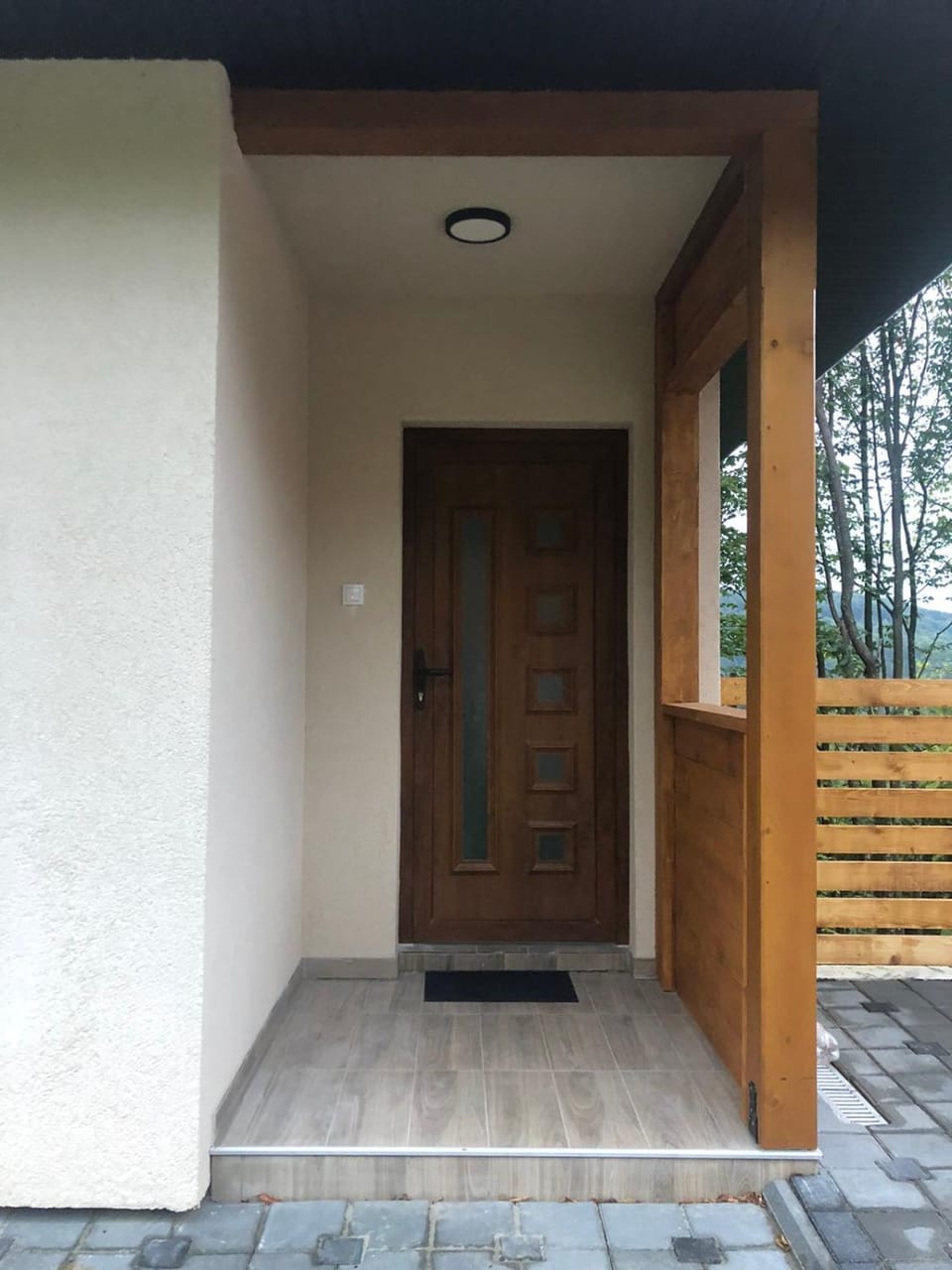 Facade/entrance