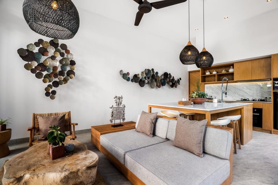 Kitchen or kitchenette, Living room, Seating area, Dining area