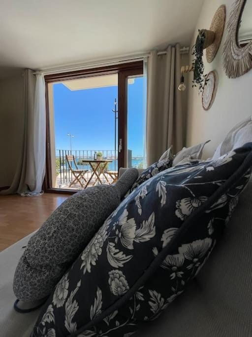 Living room, Sea view