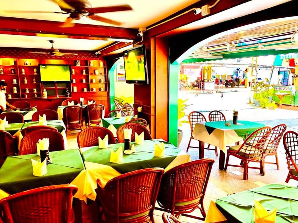 Grillhütte Patong Hotel in Patong