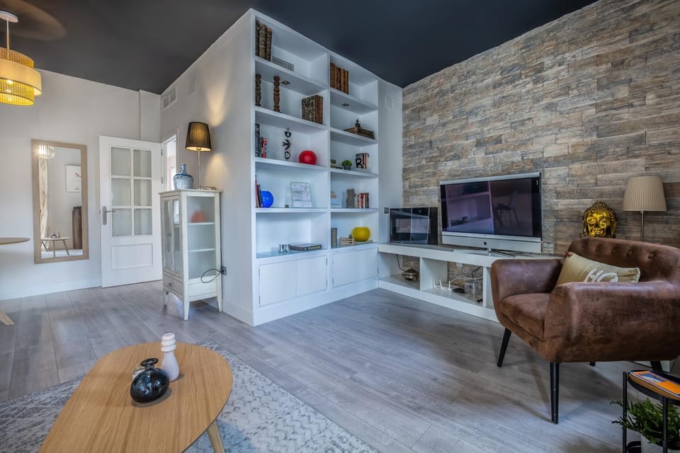 Apartamento cerca de la MEZQUITA DE CORDOBA & FREE PRIVATE PARKING Apartment in Cordoba