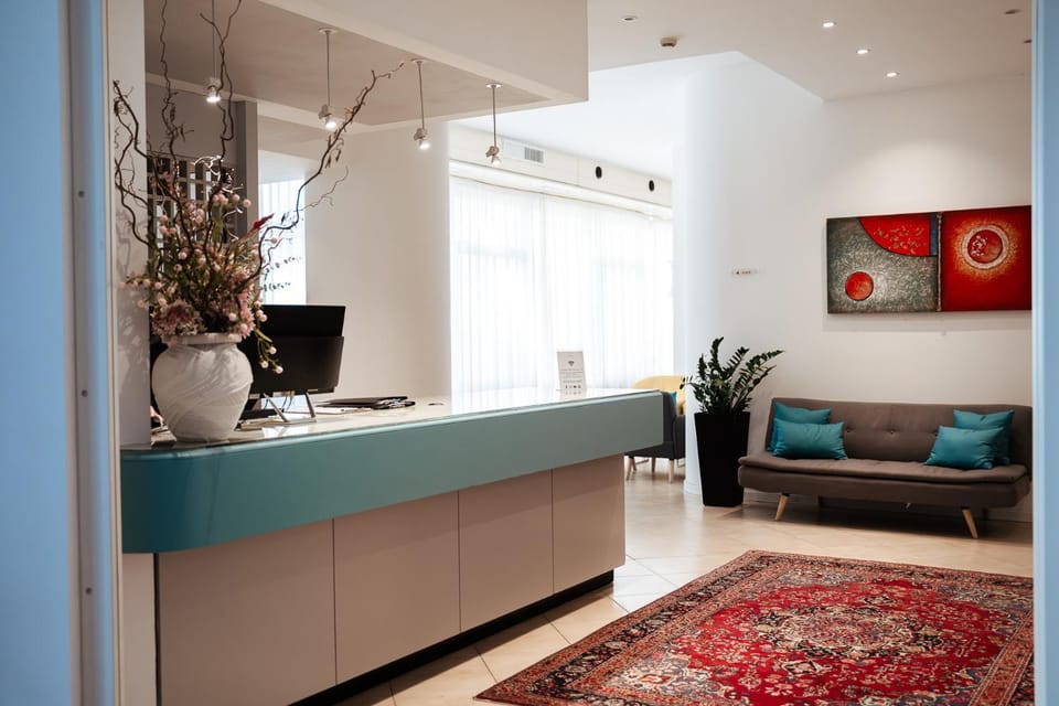 TV and multimedia, Living room, Lobby or reception