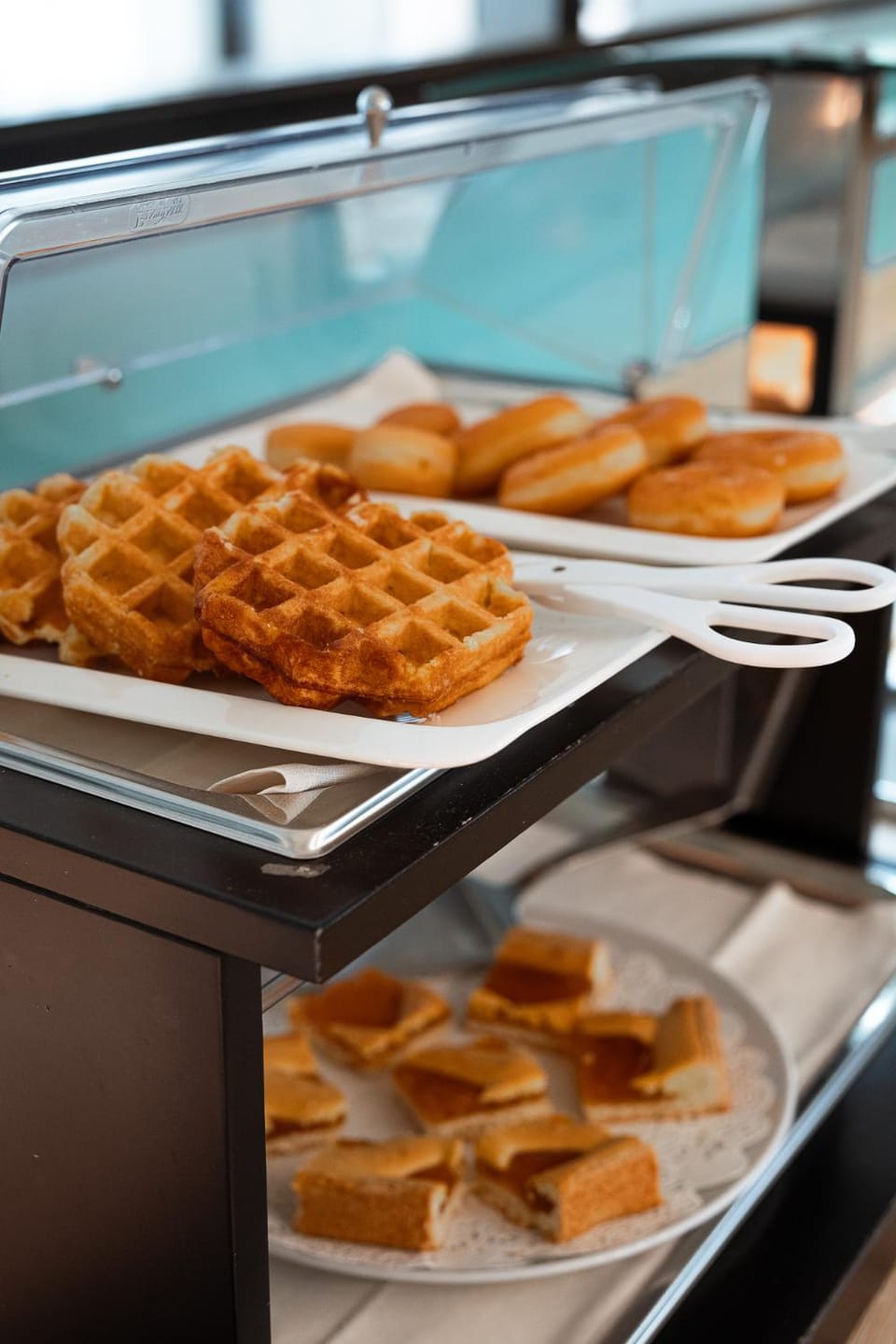 Food and drinks, Food, Breakfast, Continental breakfast, Buffet breakfast