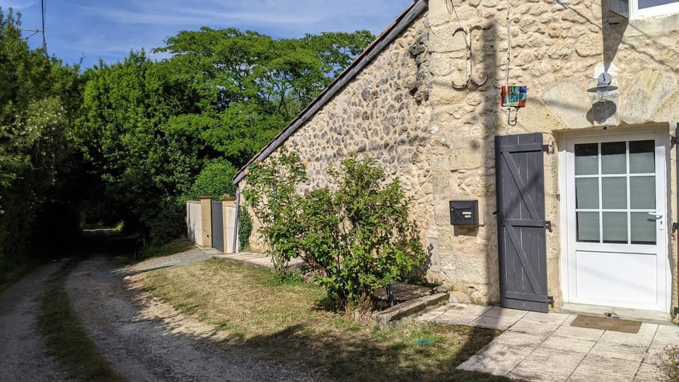 Nicely renovated wine-grower house air-conditioned House in Nouvelle-Aquitaine