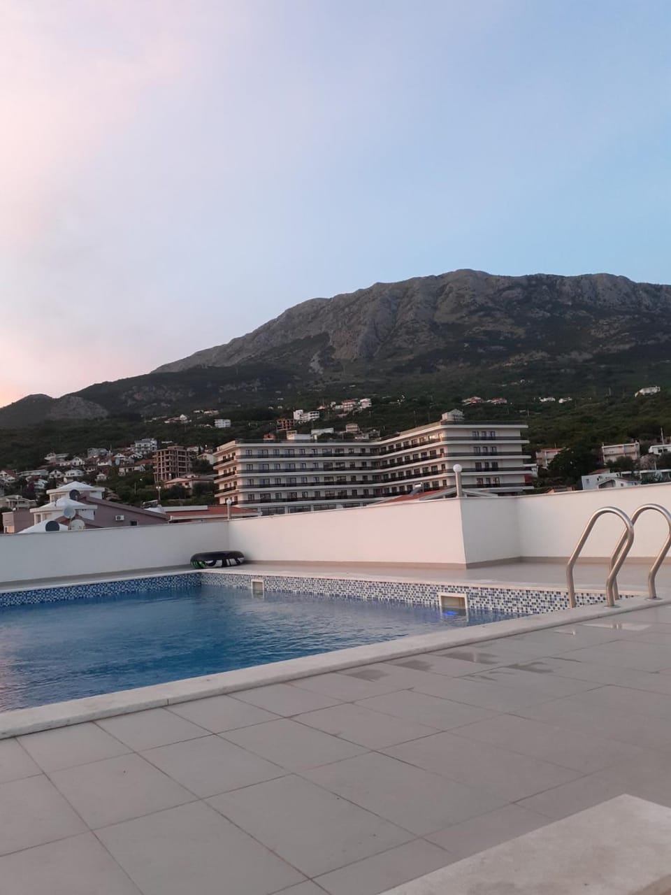 Property building, Swimming pool, Swimming pool