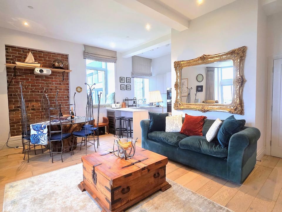 Kitchen or kitchenette, Living room, Dining area