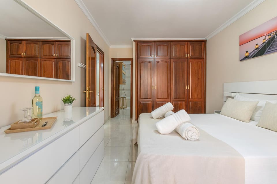 Living room, Bedroom