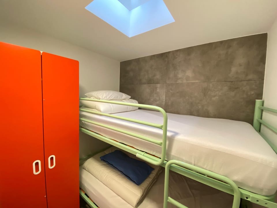 bunk bed