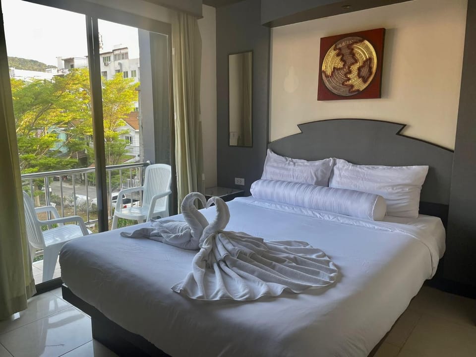 Hill View Lodge Hotel in Patong