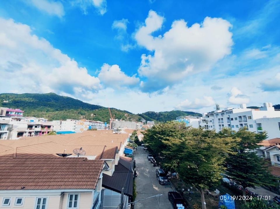 Hill View Lodge Hotel in Patong