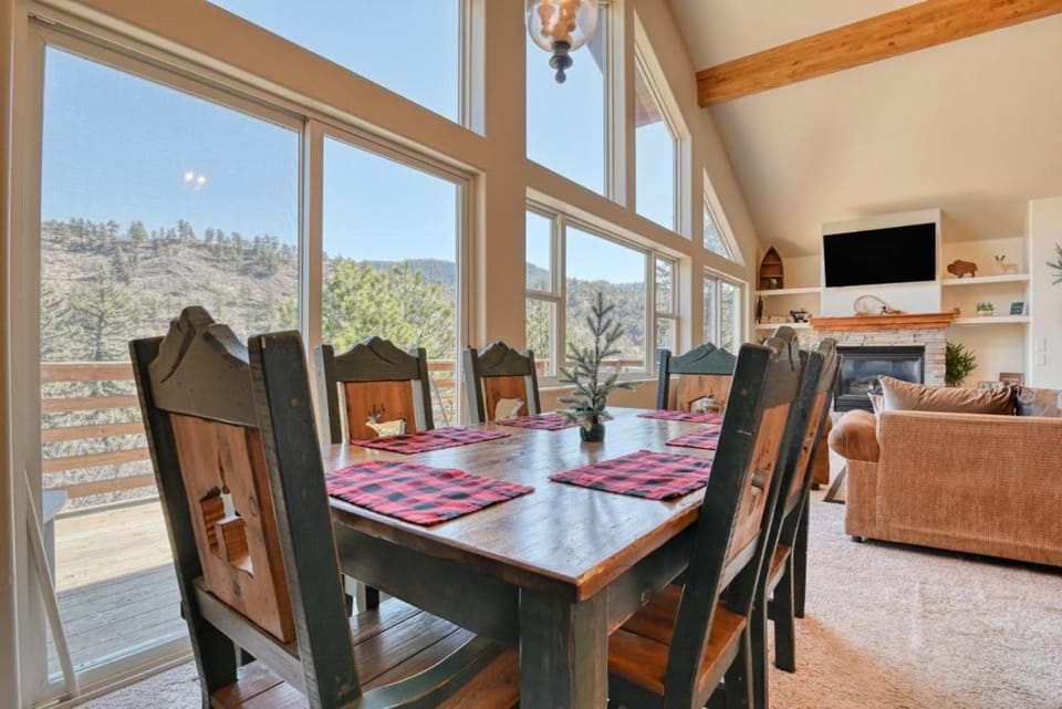 Mountain Vistas - Lake Views at Buffalo Sunrise House in Green Mountain Falls