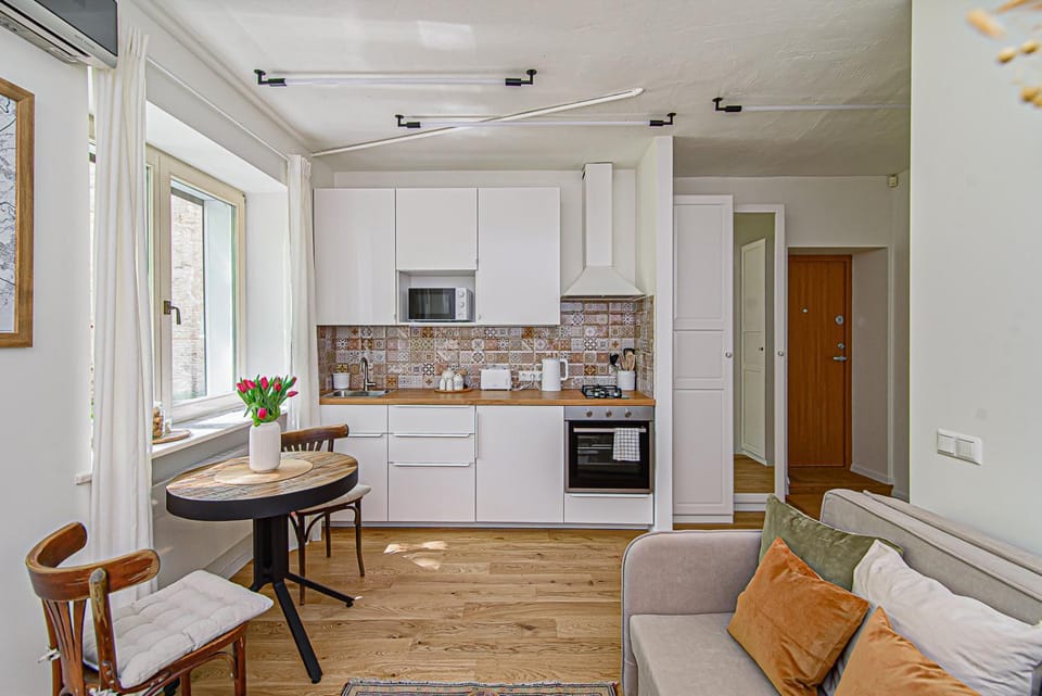 Kitchen or kitchenette, kitchen
