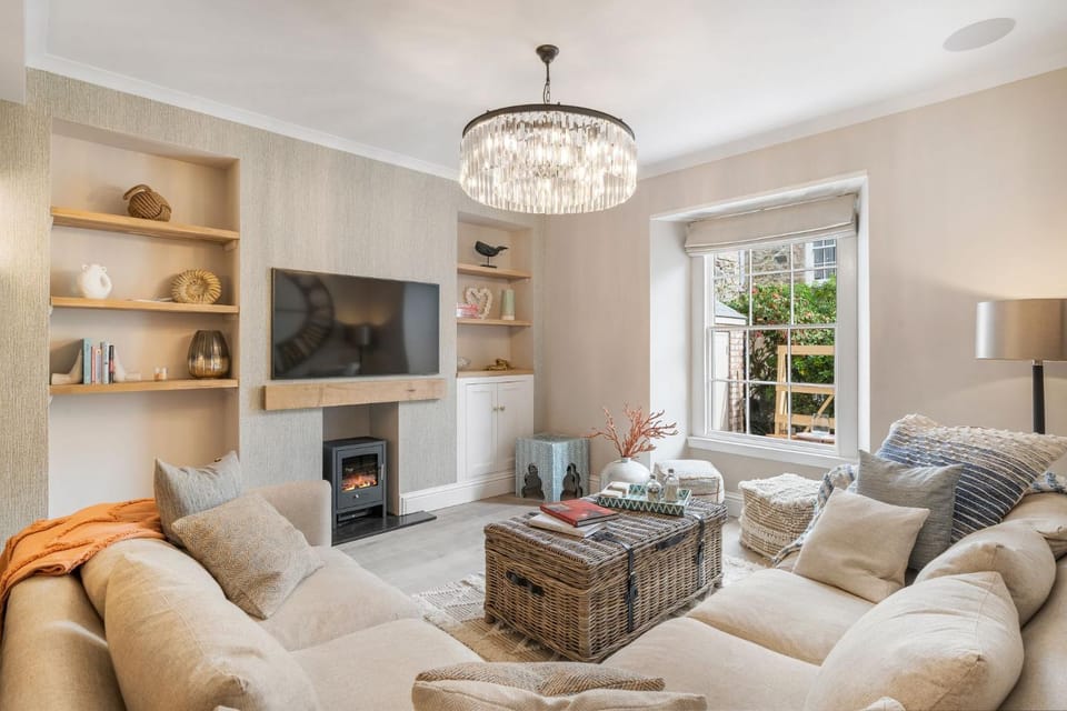 TV and multimedia, Living room, Seating area