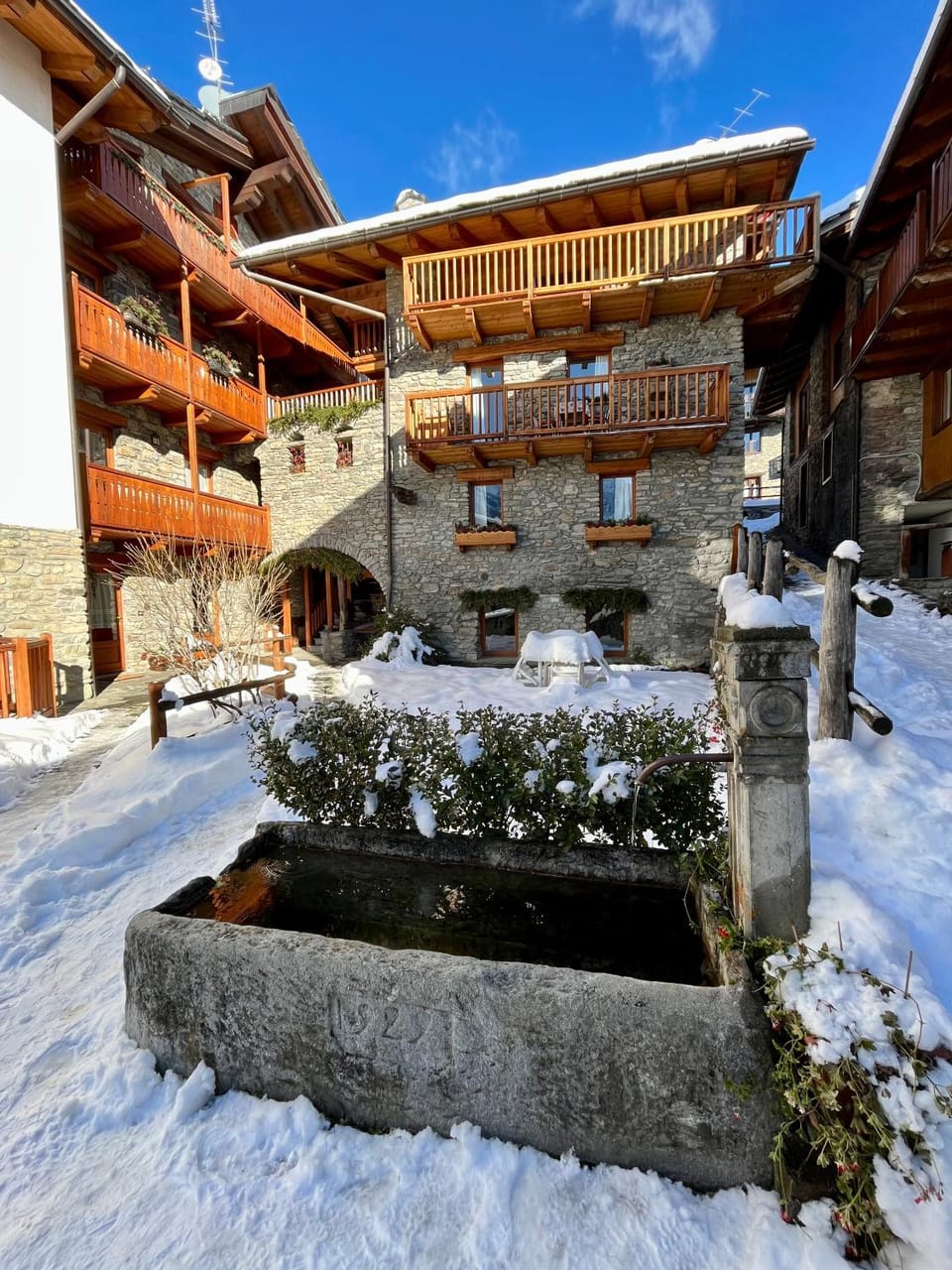 Property building, Day, Winter