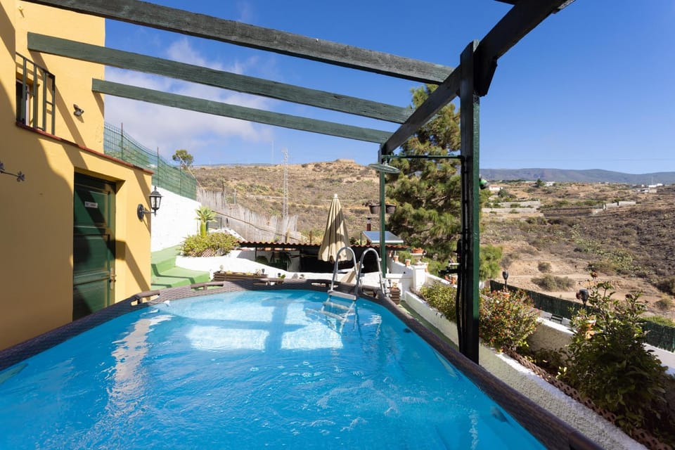 Patio, Mountain view, Swimming pool