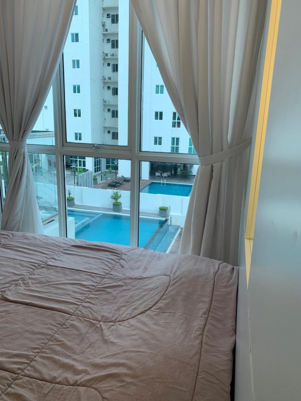 Straits Garden Suites by Yen's Sojourn Apartment in George Town