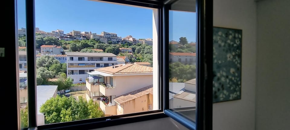 Day, View (from property/room), City view
