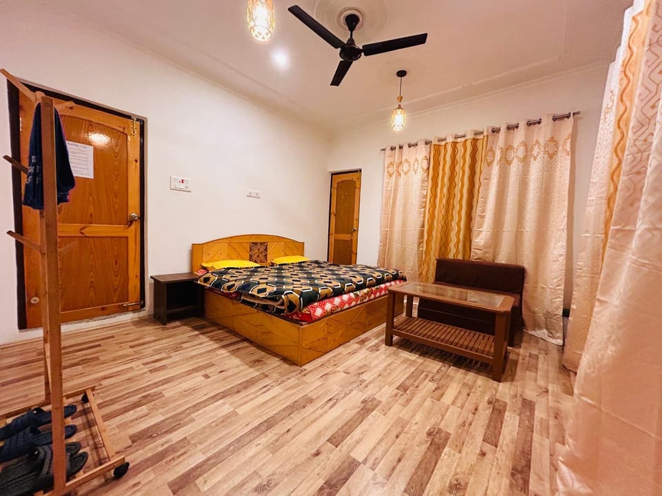 Bedroom, air conditioner
