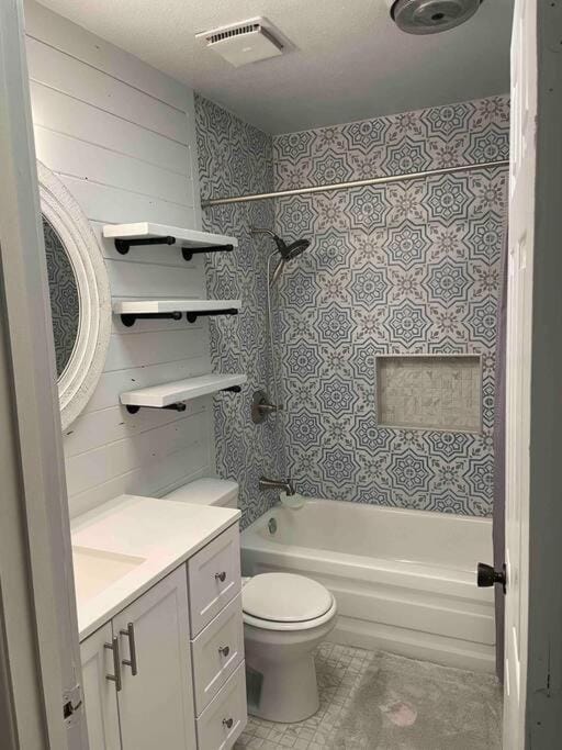 Comfy, contemporary quiet retreat vacation home with views House in Albuquerque