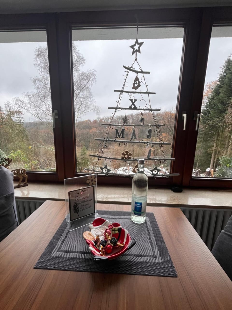 Seating area, Dining area