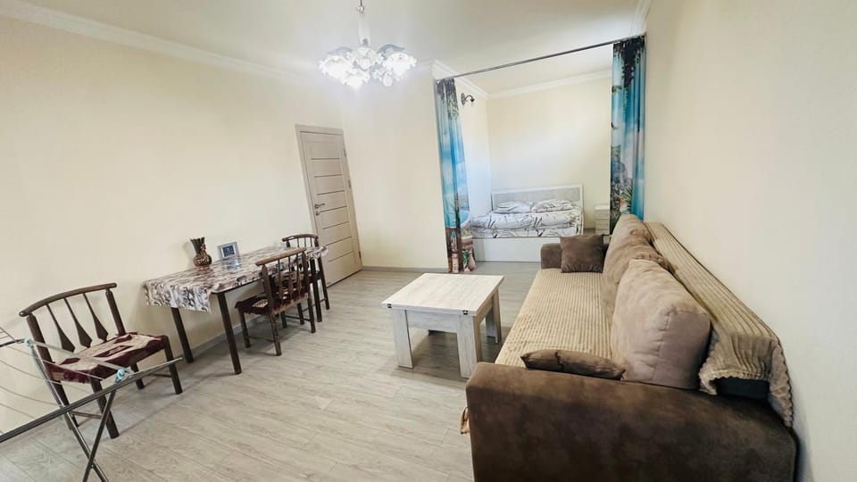 Sunny Apartment close to Erebuni mall Apartment in Yerevan