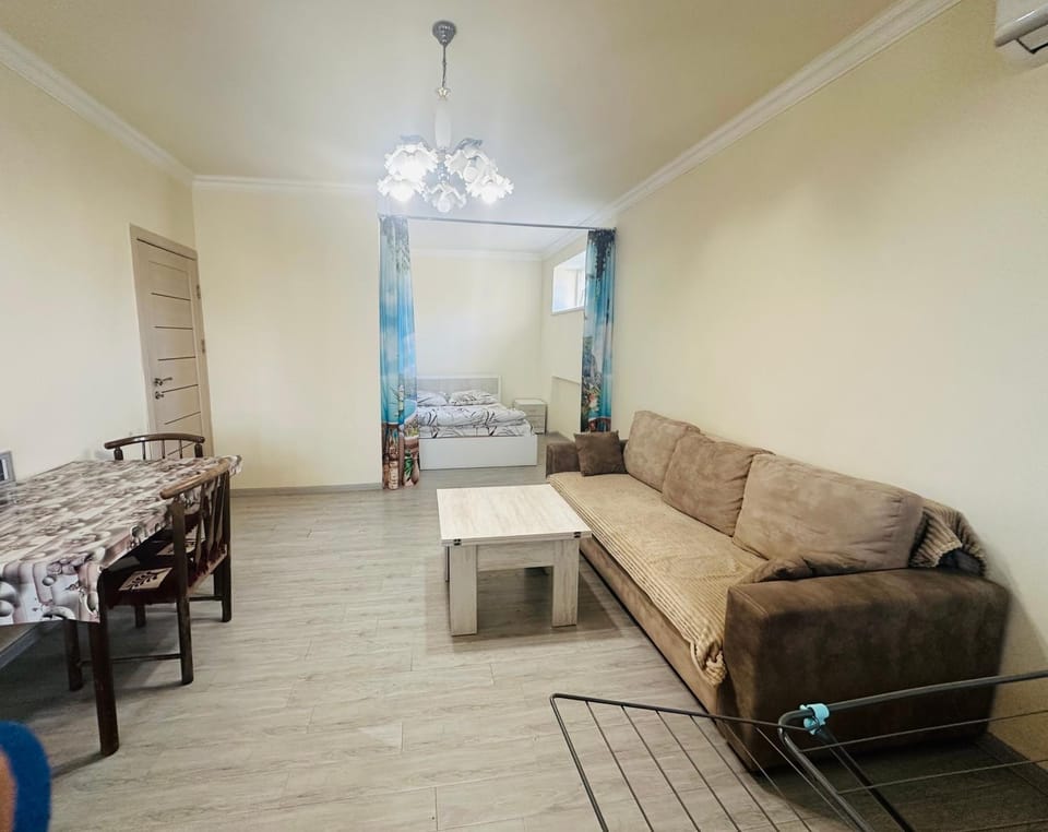 Sunny Apartment close to Erebuni mall Apartment in Yerevan