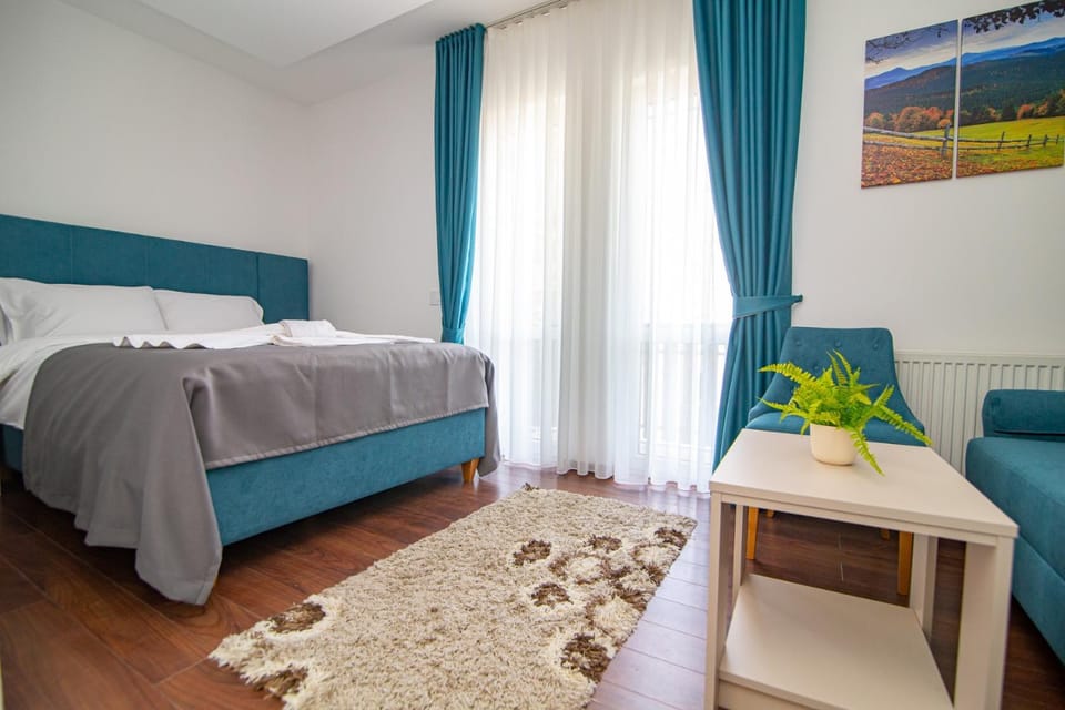 Photo of the whole room, Seating area, Bedroom