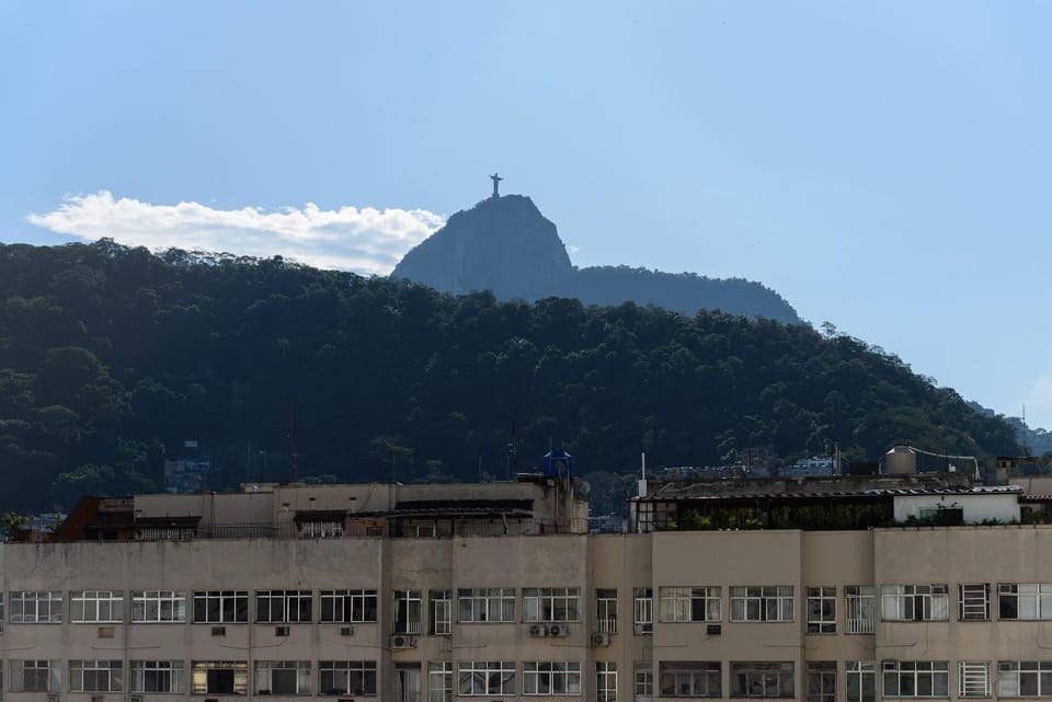1BDR View to/ Cristo Redentor | SQC 143D/918 Apartment in Rio de Janeiro