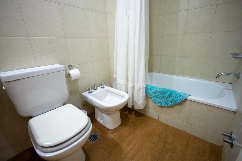 Shower, Toilet, Bathroom, bidet, towels