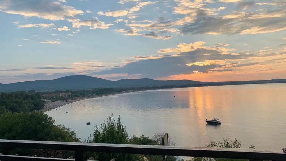 Sunset View Studio Apartment in Burgas Province