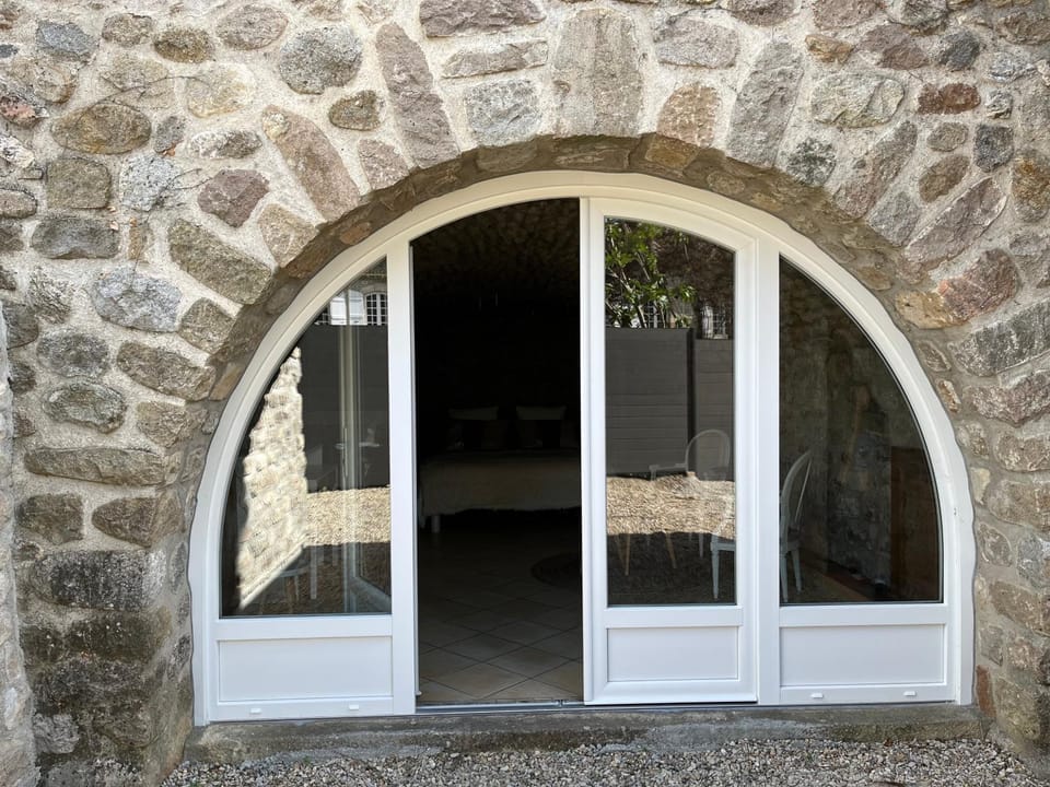 GITE DE LA CAPPELLA - CHAMBRE D'HÔTES A VOLTA Bed and Breakfast in Provence-Alpes-Côte d'Azur