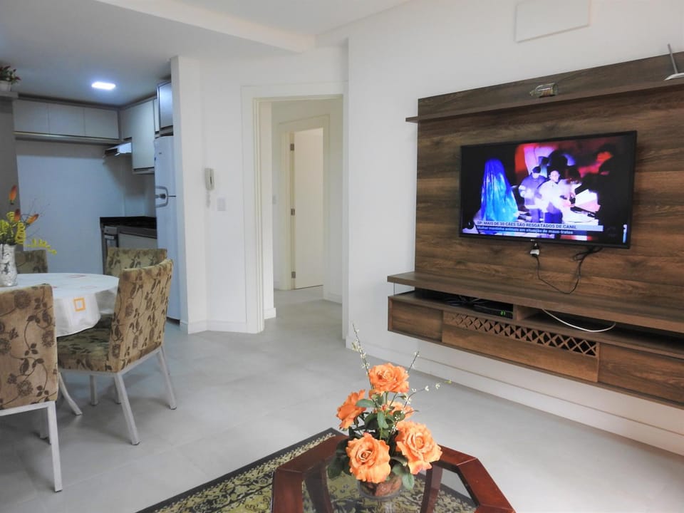 Communal lounge/ TV room, TV and multimedia, Living room