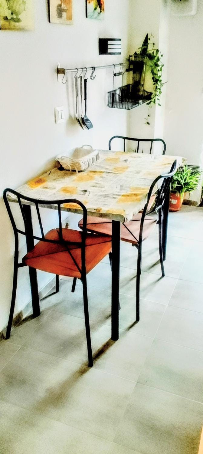 "HOUSE OF LELLA" Appartamento 2 Camere da letto - M1 METRO ROSSA Apartment in Sesto San Giovanni