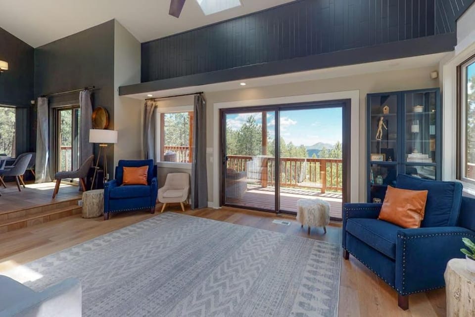 Mountain View Retreat House in La Plata County