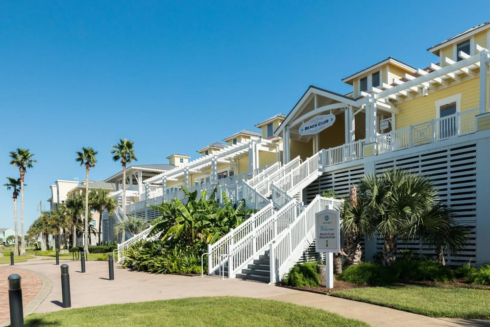 OceanScape Apartment in Galveston Island