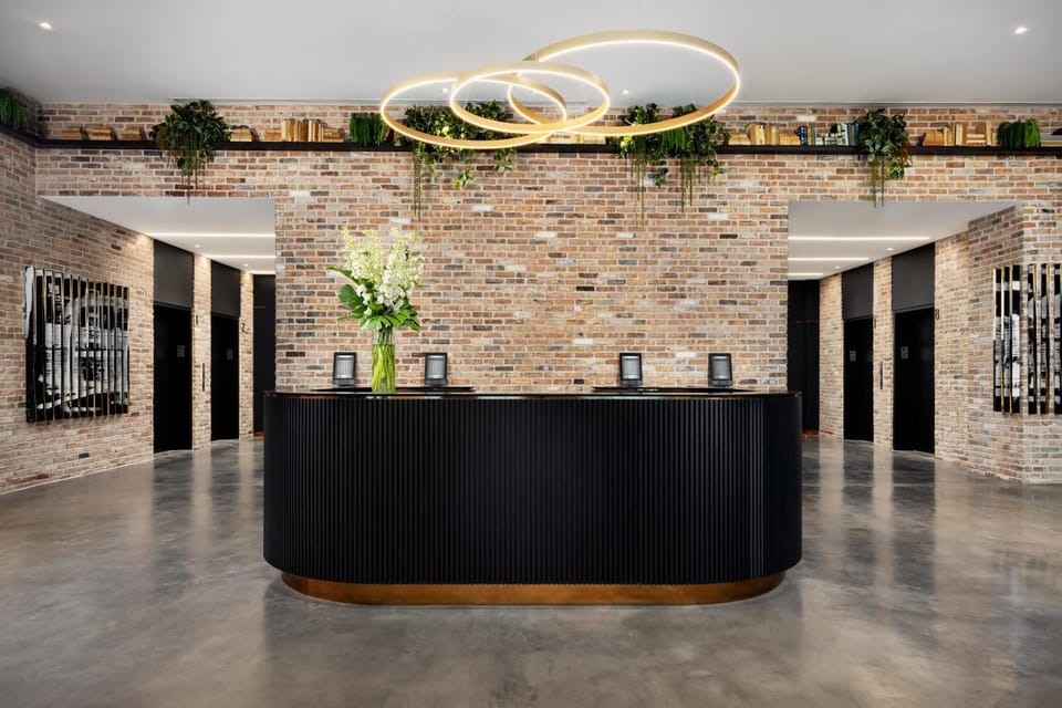 Facade/entrance, Lobby or reception, concierge